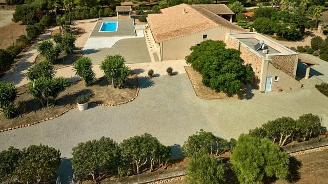 6 Zimmer Finca/Landgut zu verkaufen in Llucmajor mit Pool Garage - 3.990.000 € (Ref: 10078426)