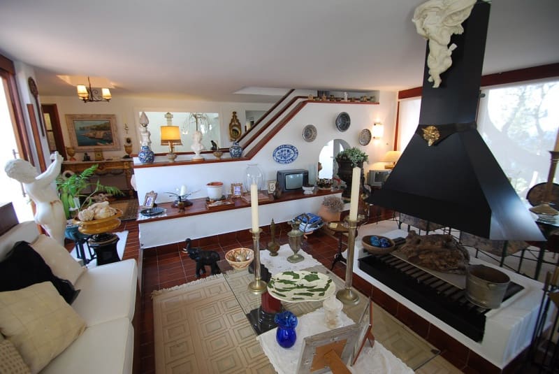 4 bedroom Villa for sale in Badia Blava with pool garage - € 3,360,000 (Ref: 6169852)