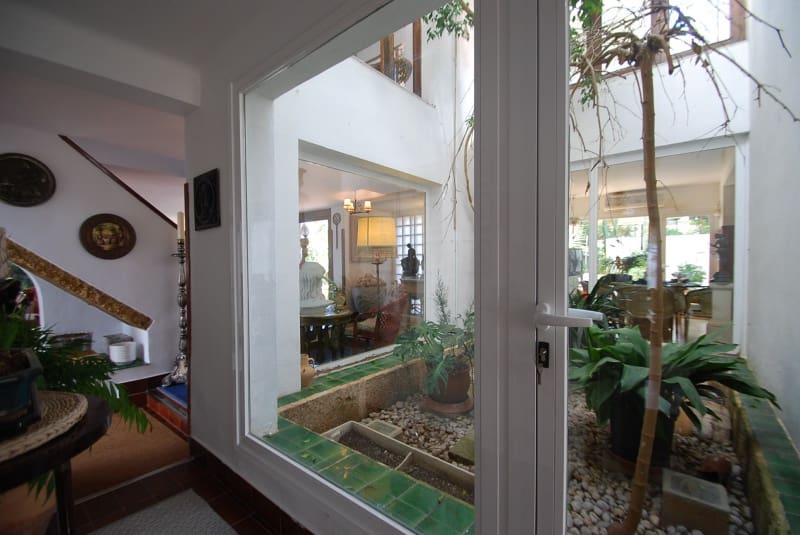 4 bedroom Villa for sale in Badia Blava with pool garage - € 3,360,000 (Ref: 6169852)