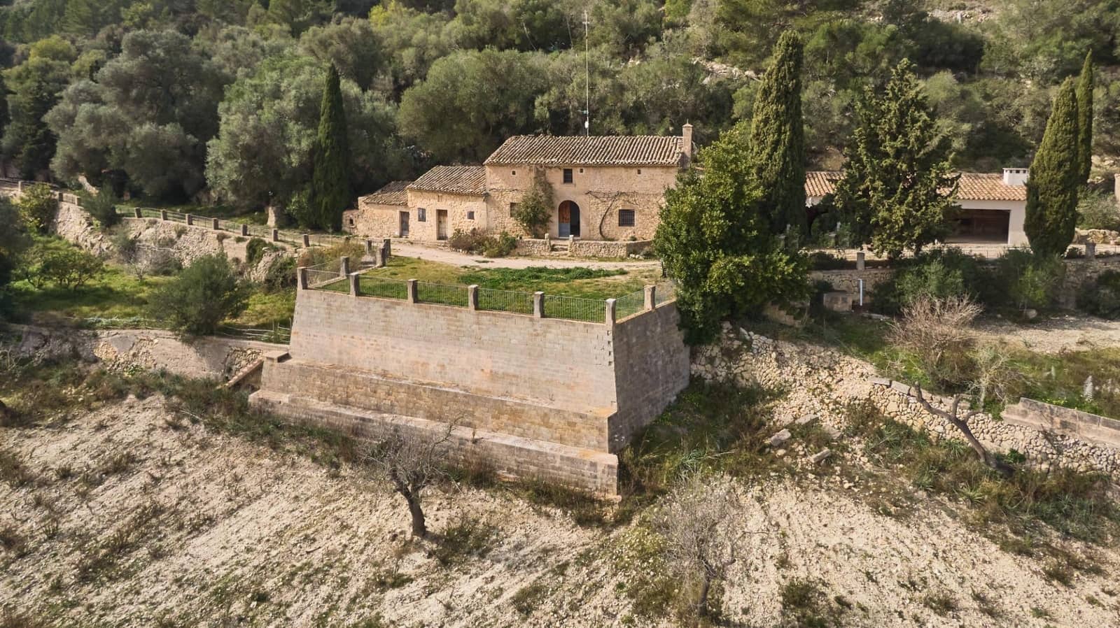 5 sypialnia Finka/Dom wiejski na sprzedaż w Llucmajor z basenem - 1 500 000 € (Ref: 7479220)