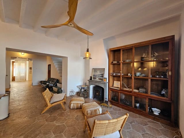 3 Zimmer Villa zu verkaufen in Llucmajor mit Pool - 825.000 € (Ref: 8028939)