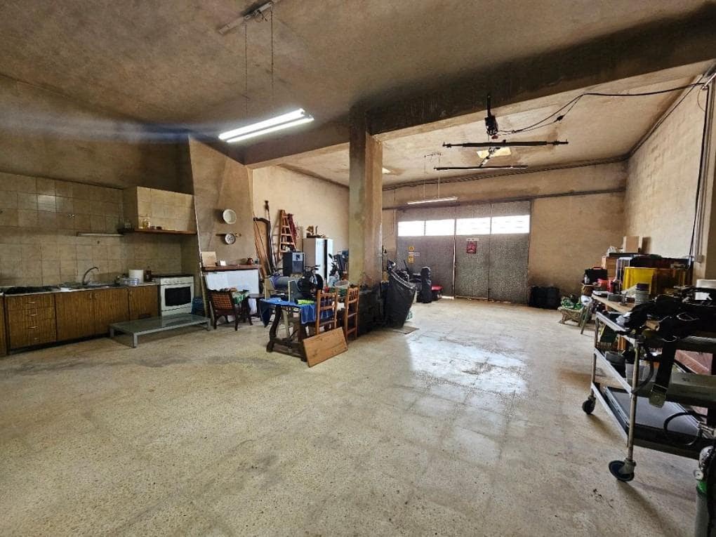 4 soveværelse Byhus til salg i Montuiri med garage - € 472.500 (Ref: 8377566)