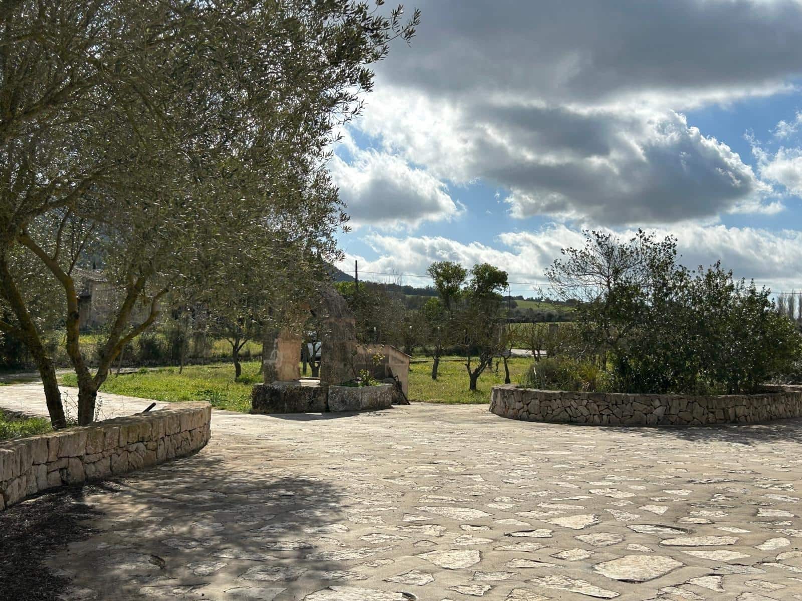 2 bedroom Finca/Country House for sale in Algaida - € 690,000 (Ref: 8838652)