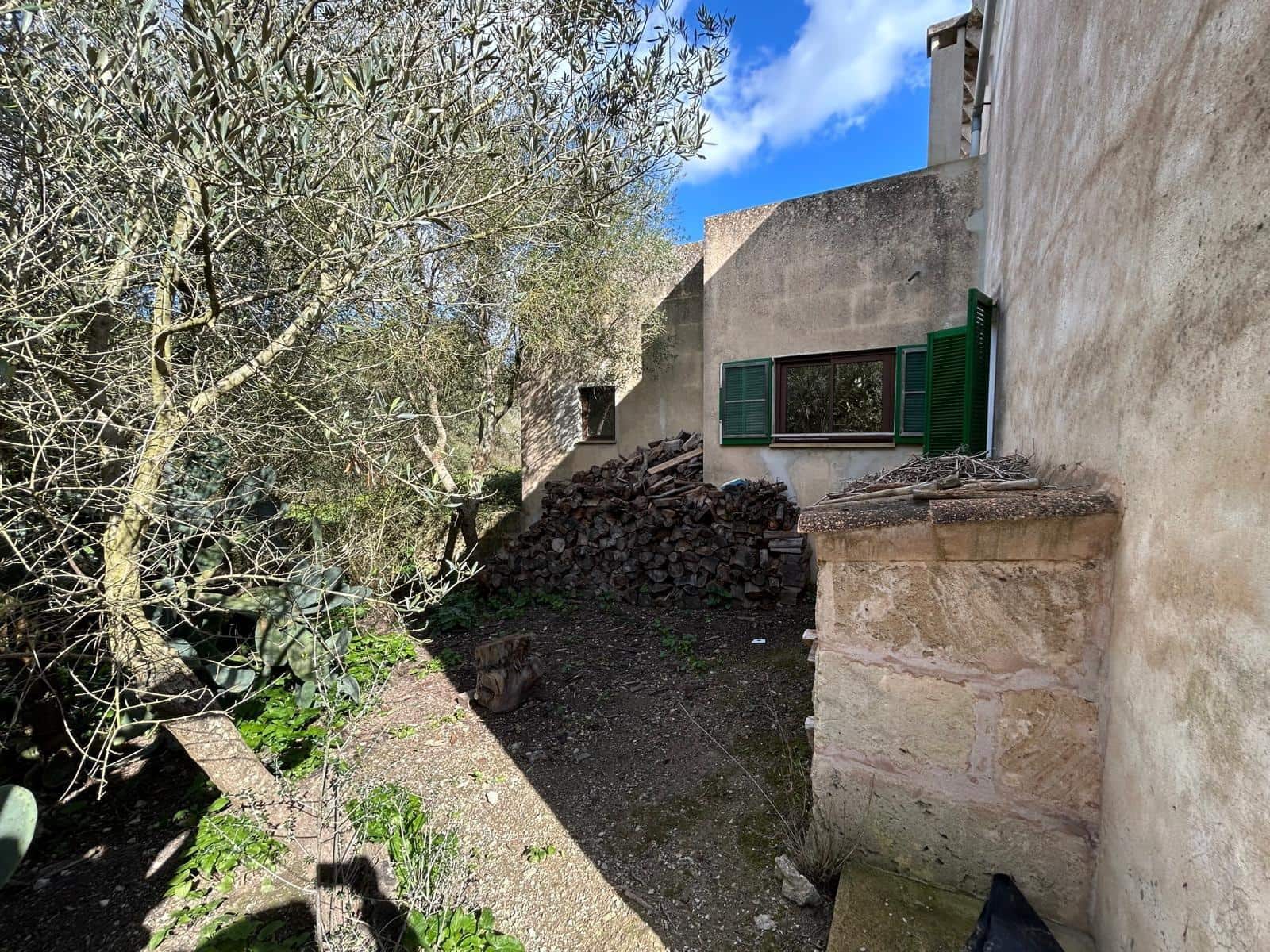 2 bedroom Finca/Country House for sale in Algaida - € 690,000 (Ref: 8838652)