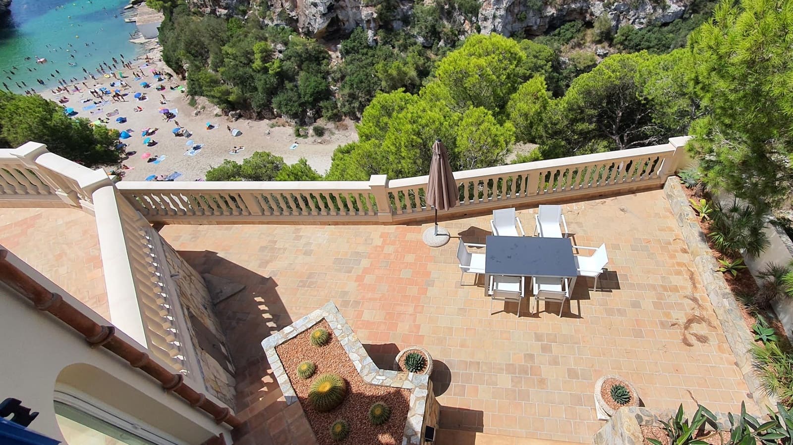 Chalet de 3 habitaciones en Cala Pi en venta con piscina - 2.490.000 € (Ref: 8869727)