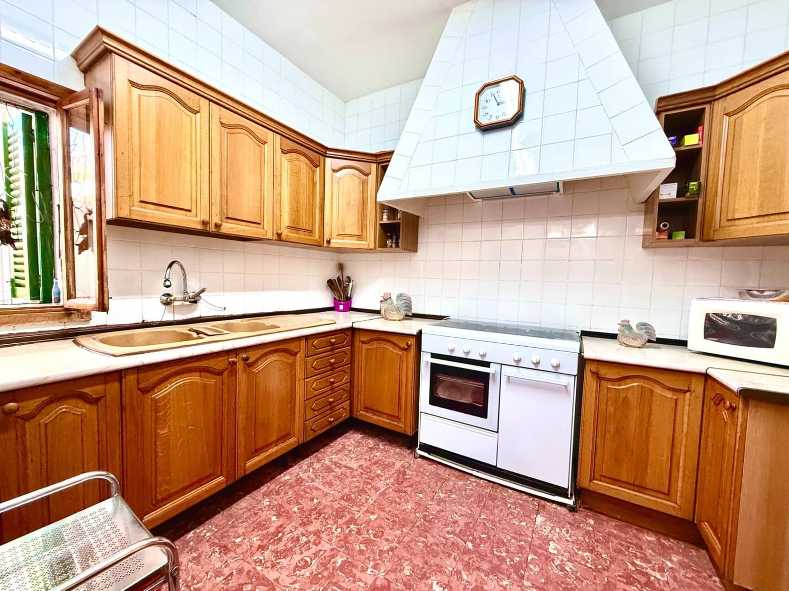 4 bedroom Townhouse for sale in Palma de Mallorca with garage - € 640,000 (Ref: 9191051)