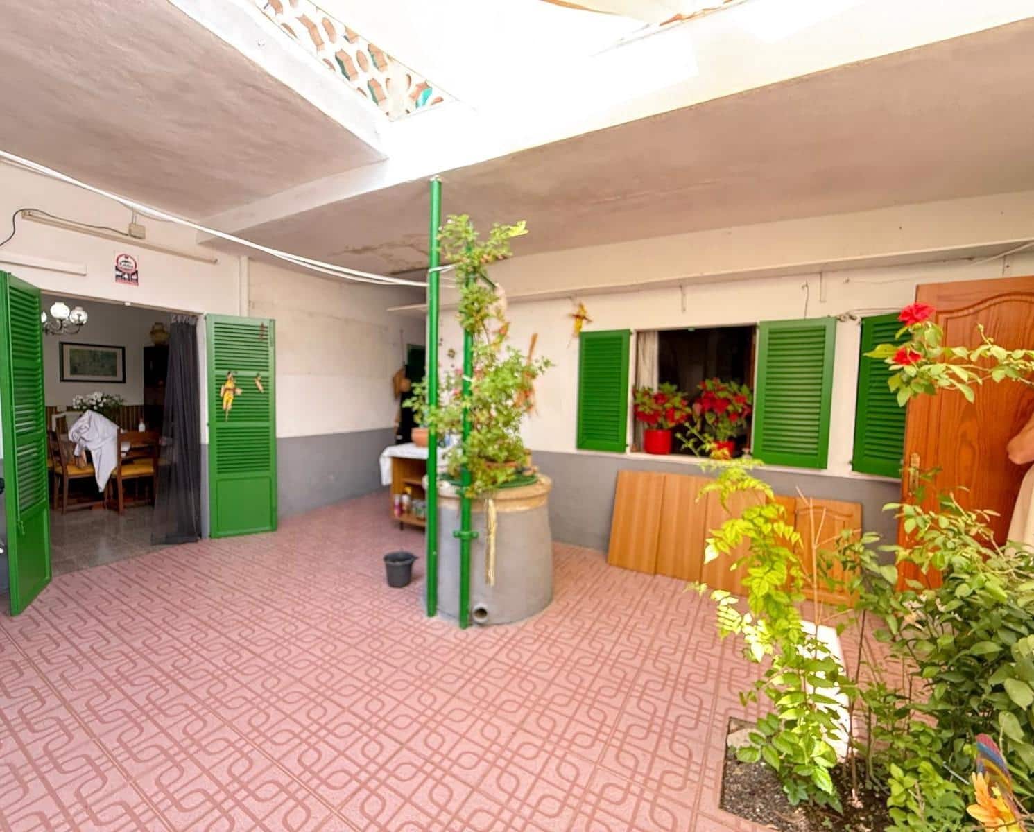 4 bedroom Townhouse for sale in Palma de Mallorca with garage - € 575,000 (Ref: 9191051)