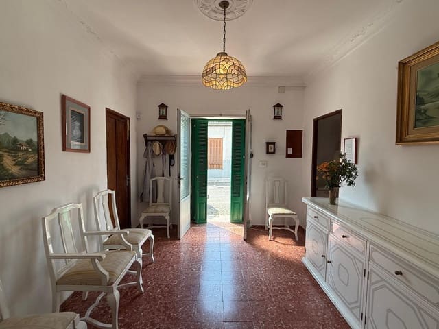 4 sovrum Hus till salu i Palma de Mallorca med garage - 575 000 € (Ref: 9191051)
