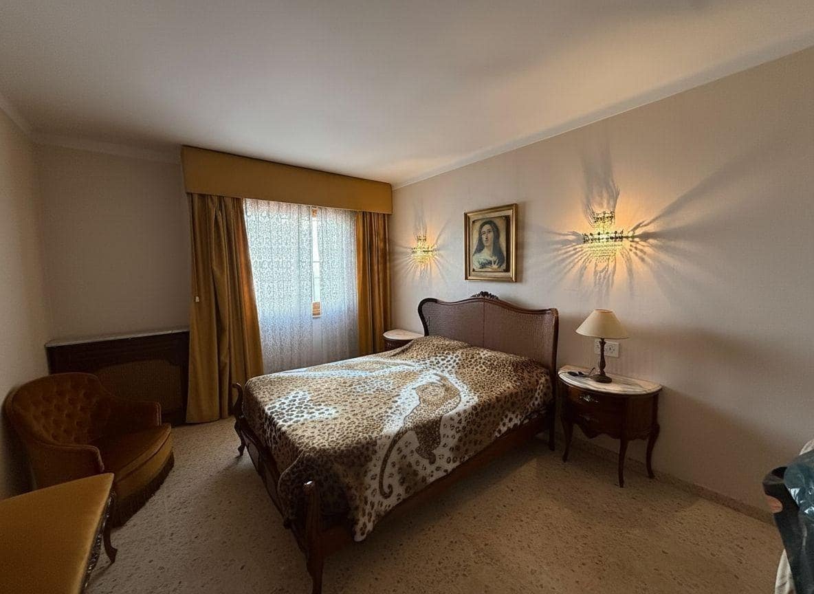 4 bedroom Apartment for sale in Palma de Mallorca - € 520,000 (Ref: 9382860)