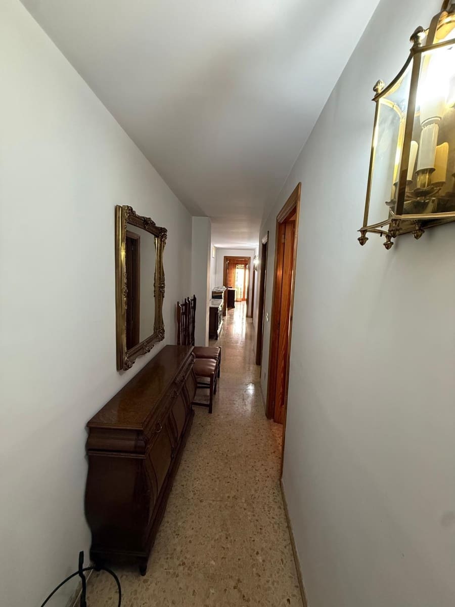 4 bedroom Apartment for sale in Palma de Mallorca - € 520,000 (Ref: 9382860)