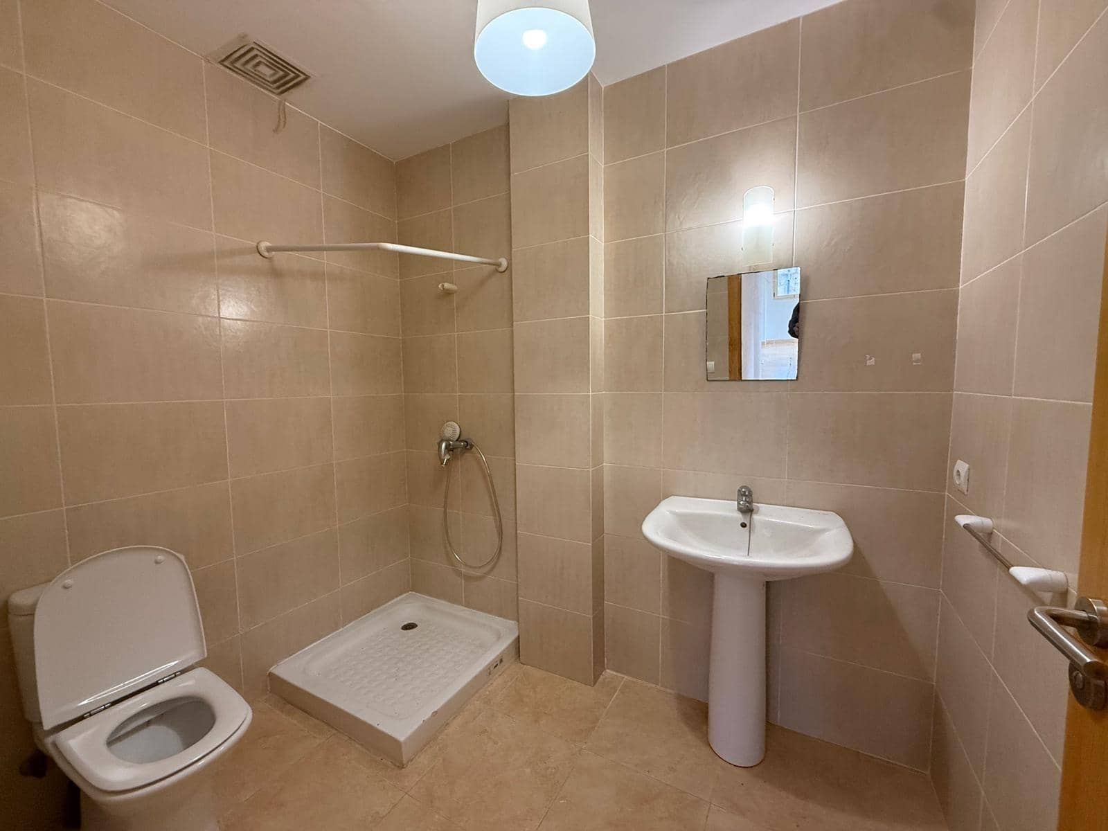 Appartement de 3 chambres à louer à Montuiri avec garage - 1 450 € (Ref: 9536289)