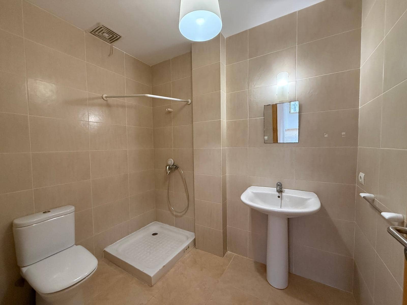 Appartement de 3 chambres à louer à Montuiri avec garage - 1 450 € (Ref: 9536289)