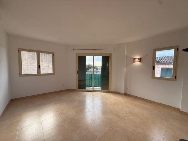 Appartement de 3 chambres à louer à Montuïri avec garage - 1 450 € (Ref: 9536289)