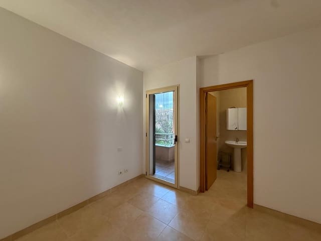 Appartement de 3 chambres à louer à Montuïri avec garage - 1 450 € (Ref: 9536289)