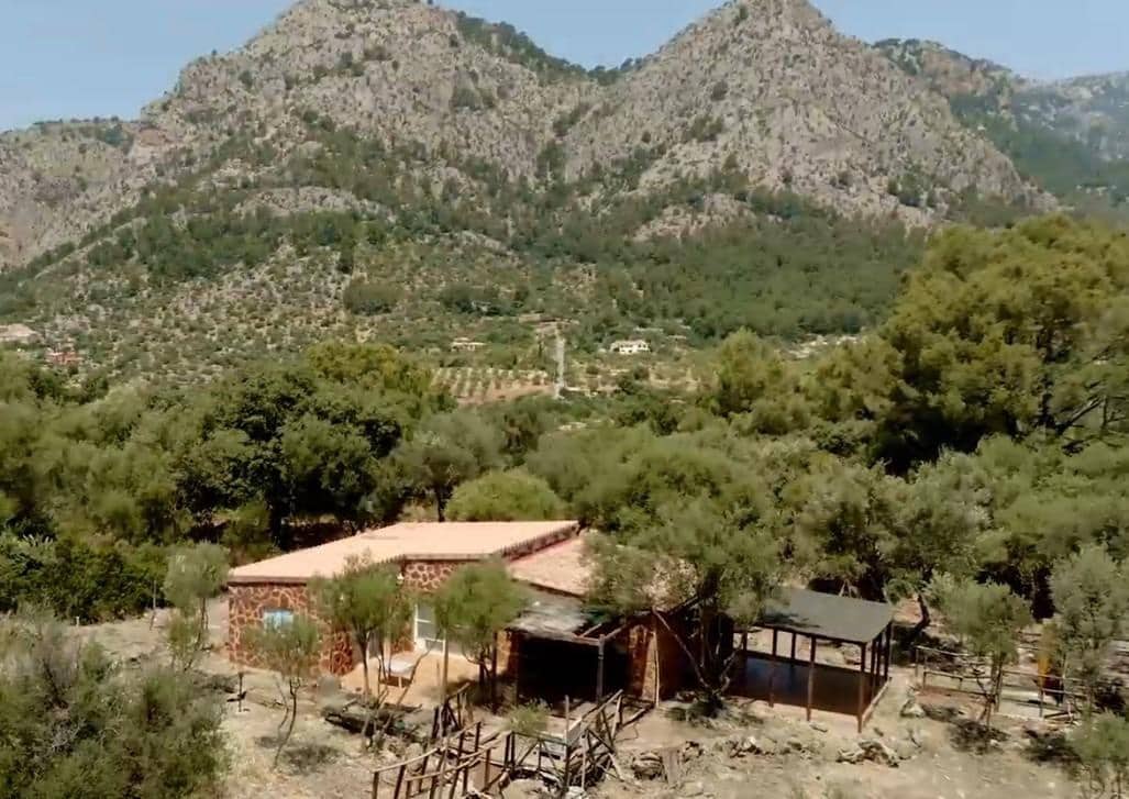 Finca/Country House for sale in Bunyola - € 2,650,000 (Ref: 9839273)