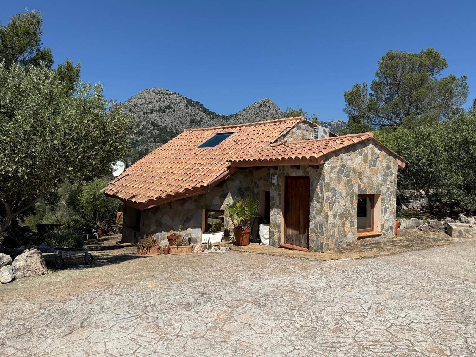Finca/Country House for sale in Bunyola - € 2,650,000 (Ref: 9839273)