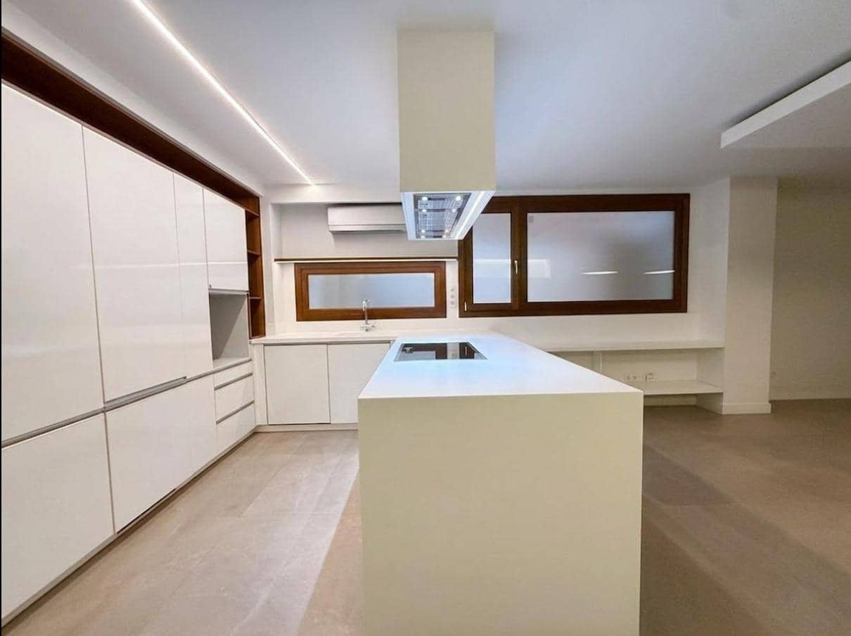 4 quarto Apartamento para venda em Palma de Mallorca com garagem - 750 000 € (Ref: 9911085)