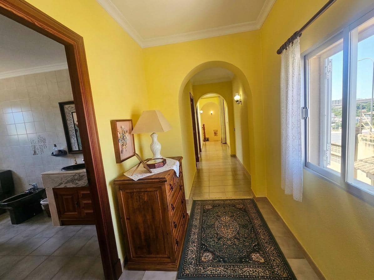 6 slaapkamer Villa te koop in Palma de Mallorca met zwembad garage - € 1.370.000 (Ref: 9934223)
