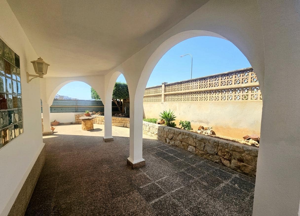 6 slaapkamer Villa te koop in Palma de Mallorca met zwembad garage - € 1.370.000 (Ref: 9934223)
