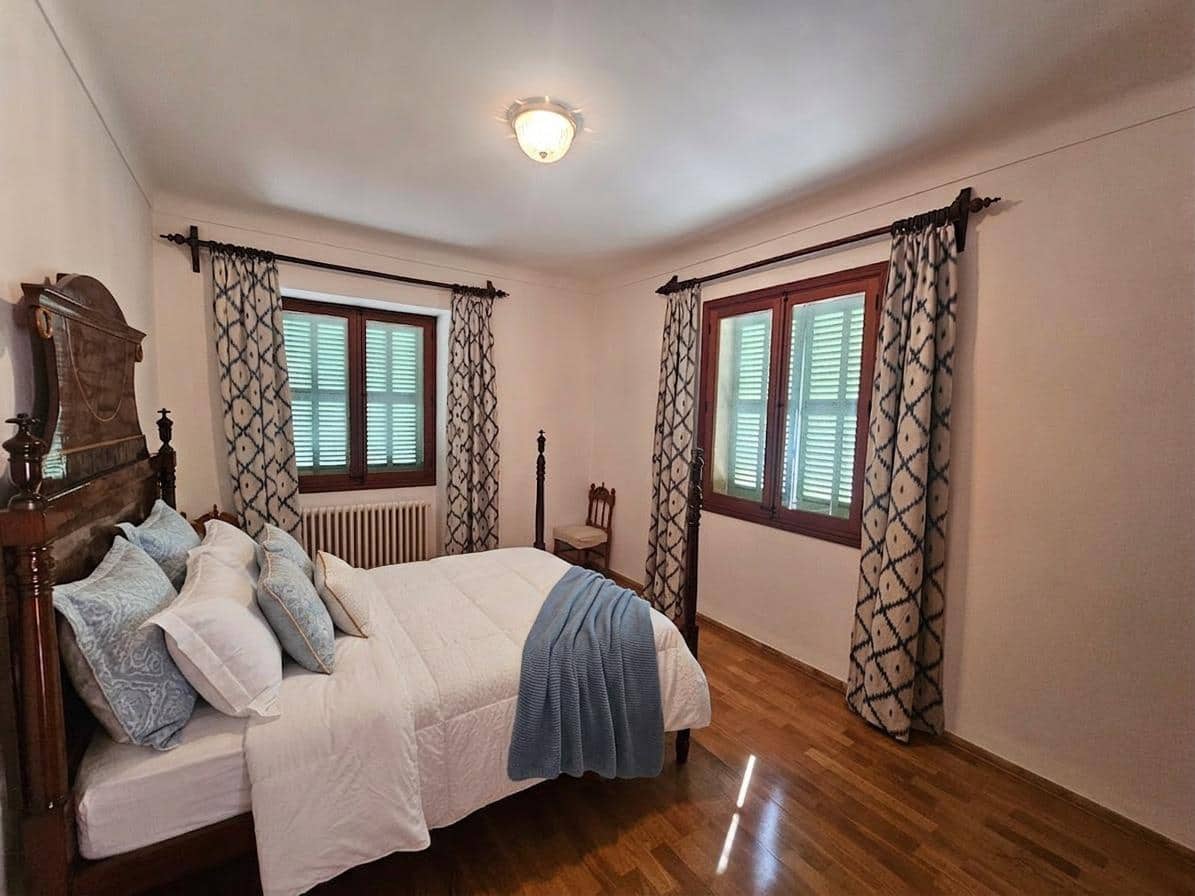 5 slaapkamer Huis te koop in Llucmajor met garage - € 1.000.000 (Ref: 9945734)