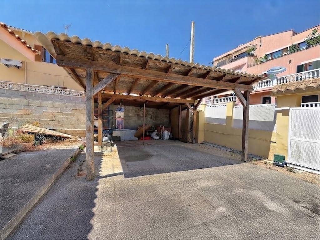 6 bedroom Villa for sale in Palmanova with pool - € 1,590,000 (Ref: 9970620)