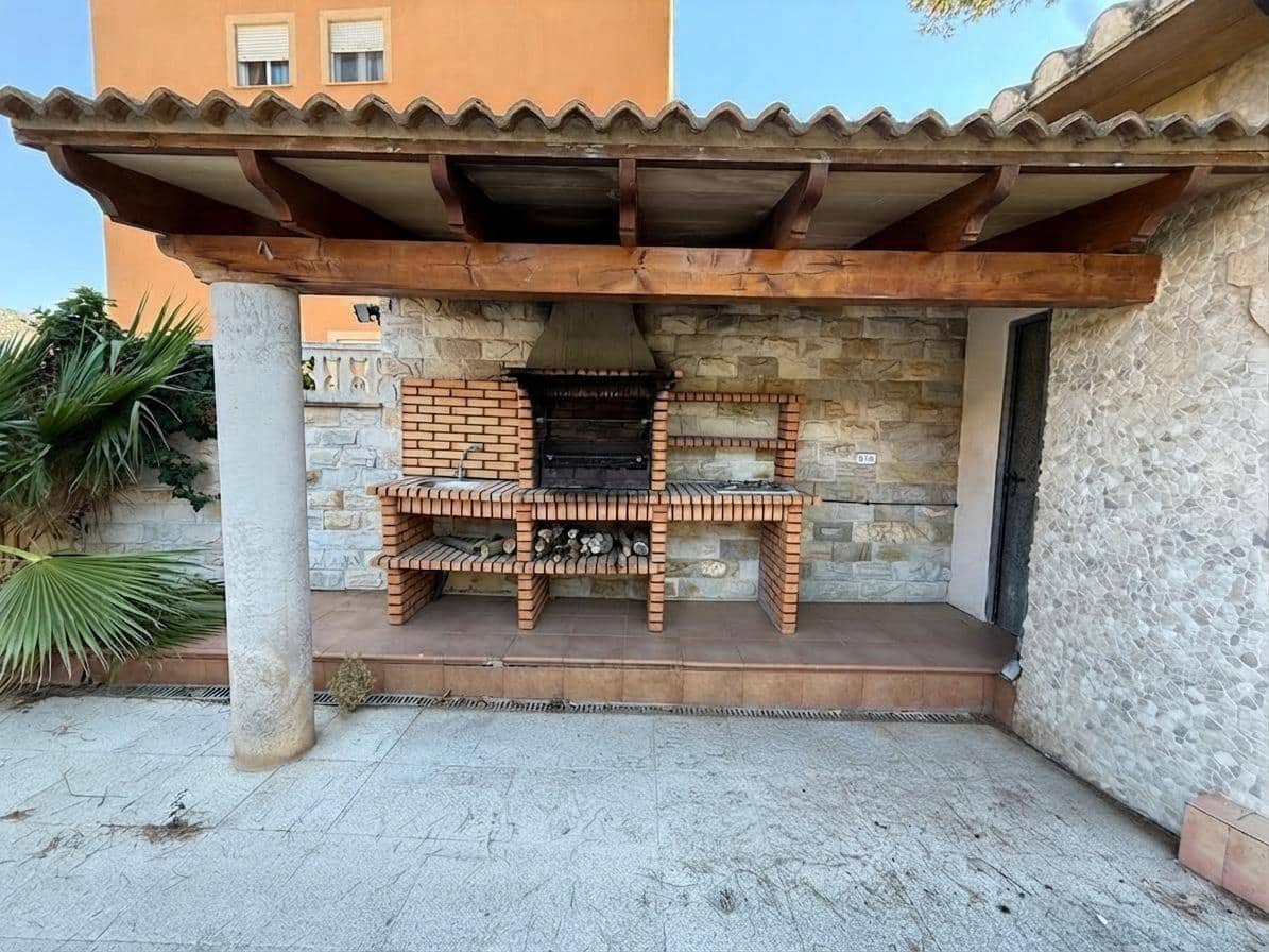 6 bedroom Villa for sale in Palmanova with pool - € 1,590,000 (Ref: 9970620)