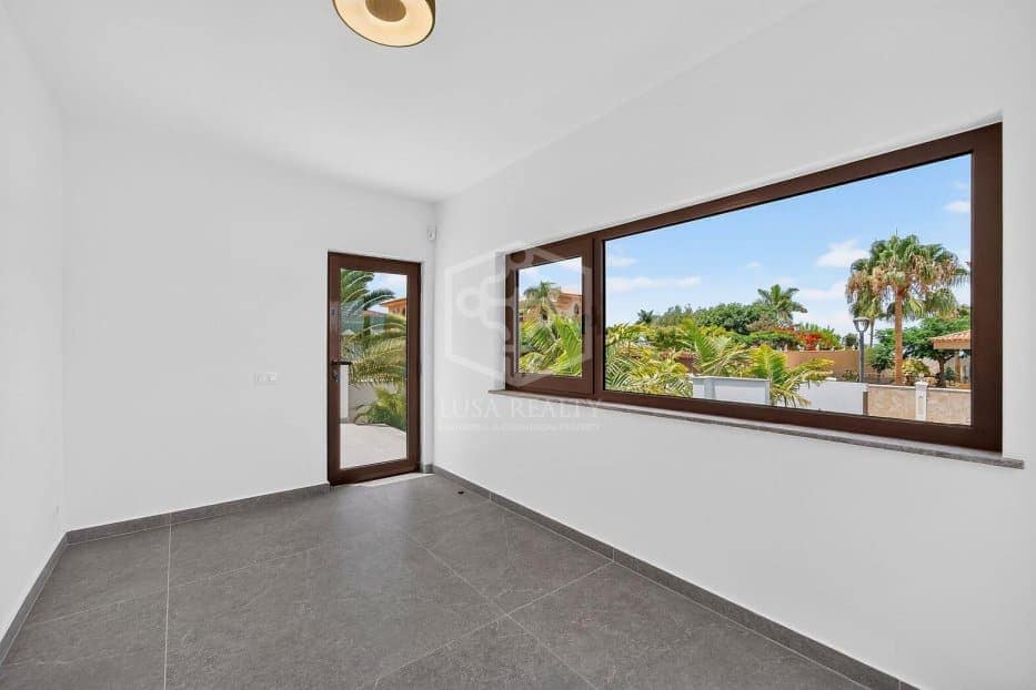 5 soveværelse Villa til salg i Adeje med swimmingpool garage - € 3.190.000 (Ref: 10031234)