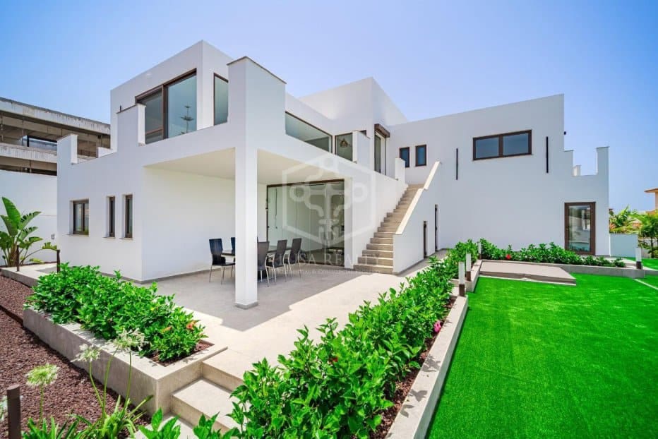 5 soveværelse Villa til salg i Adeje med swimmingpool garage - € 3.190.000 (Ref: 10031234)
