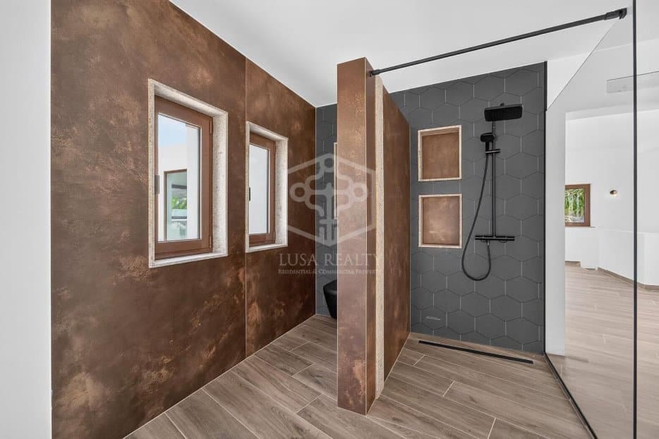 5 soveværelse Villa til salg i Adeje med swimmingpool garage - € 3.190.000 (Ref: 10031234)