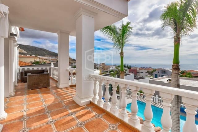 4 chambre Villa/Maison à vendre à Playa de Fañabé Alto, Adeje avec piscine garage - 2 060 000 € (Ref: 10031235)