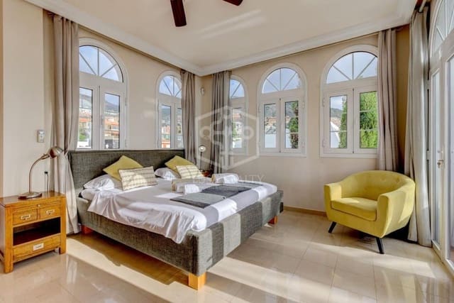 4 chambre Villa/Maison à vendre à Playa de Fañabé Alto, Adeje avec piscine garage - 2 060 000 € (Ref: 10031235)