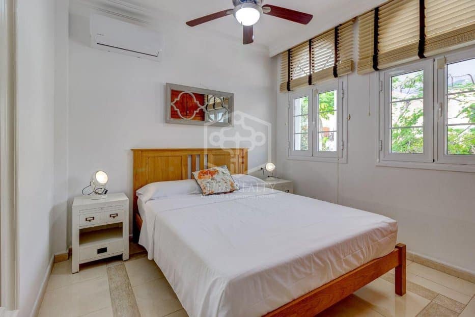 4 chambre Villa/Maison à vendre à Adeje avec piscine garage - 2 060 000 € (Ref: 10031235)