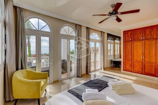 4 chambre Villa/Maison à vendre à Playa de Fañabé Alto, Adeje avec piscine garage - 2 060 000 € (Ref: 10031235)