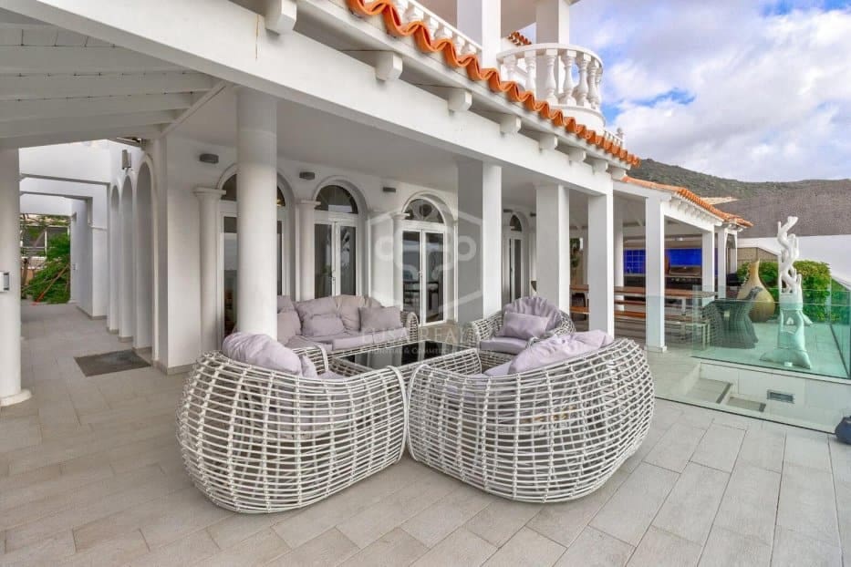 4 chambre Villa/Maison à vendre à Adeje avec piscine garage - 2 060 000 € (Ref: 10031235)