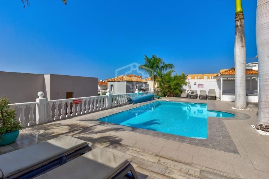 4 chambre Villa/Maison à vendre à Adeje avec piscine garage - 2 060 000 € (Ref: 10031235)