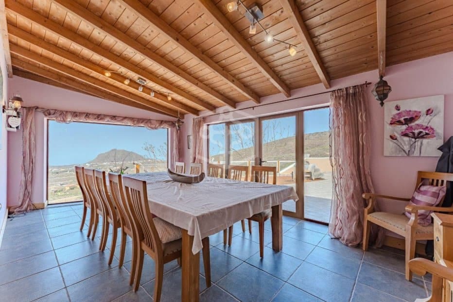 6 makuuhuone Huvila myytävänä paikassa San Miguel de Abona mukana uima-altaan - 820 000 € (Ref: 10040245)