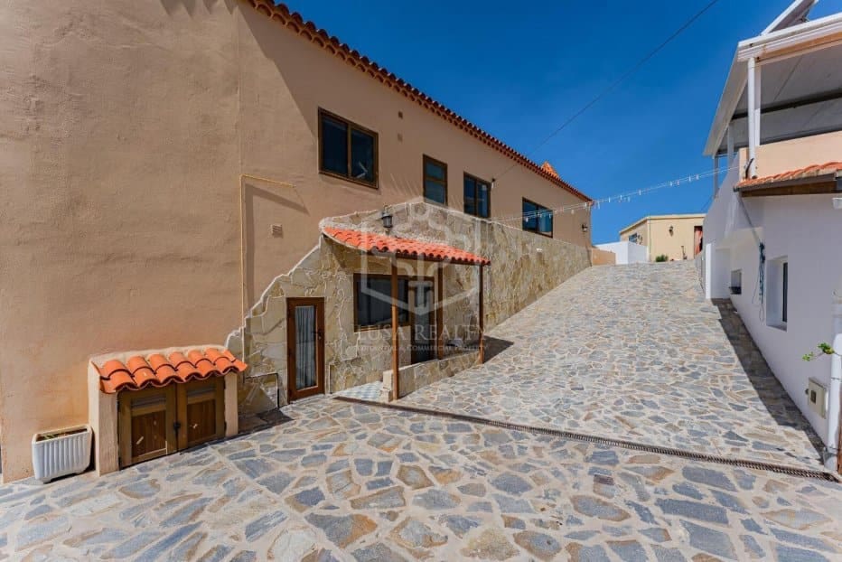 6 makuuhuone Huvila myytävänä paikassa San Miguel de Abona mukana uima-altaan - 820 000 € (Ref: 10040245)