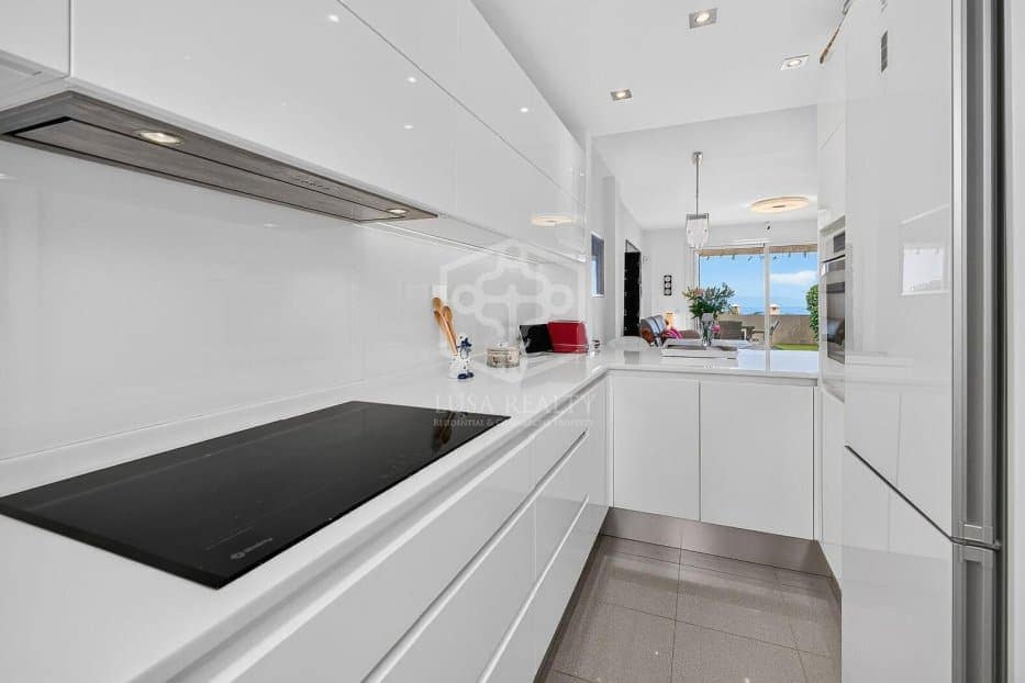 2 bedroom Townhouse for sale in Santiago del Teide with garage - € 795,000 (Ref: 10040246)