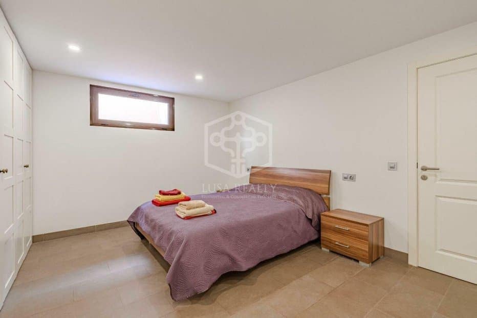 6 slaapkamer Villa te koop in El Medano met zwembad garage - € 1.690.000 (Ref: 10054519)