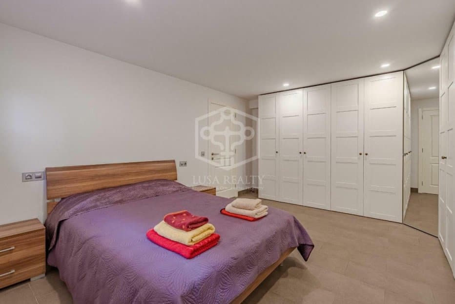 6 slaapkamer Villa te koop in El Medano met zwembad garage - € 1.690.000 (Ref: 10054519)