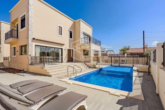 6 soverom Villa til salgs i El Medano, Granadilla de Abona med svømmebasseng garasje - € 1 690 000 (Ref: 10054519)