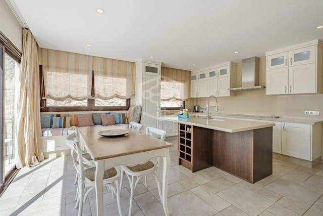 6 soverom Villa til salgs i El Medano, Granadilla de Abona med svømmebasseng garasje - € 1 690 000 (Ref: 10054519)