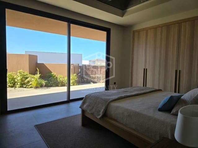 3 sovrum Villa till salu i Lajares, La Oliva med pool garage - 1 850 000 € (Ref: 10077360)