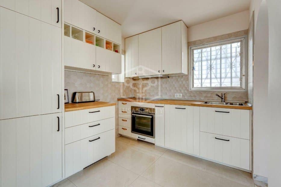 2 Zimmer Villa zu verkaufen in Adeje mit Pool Garage - 995.000 € (Ref: 10077361)