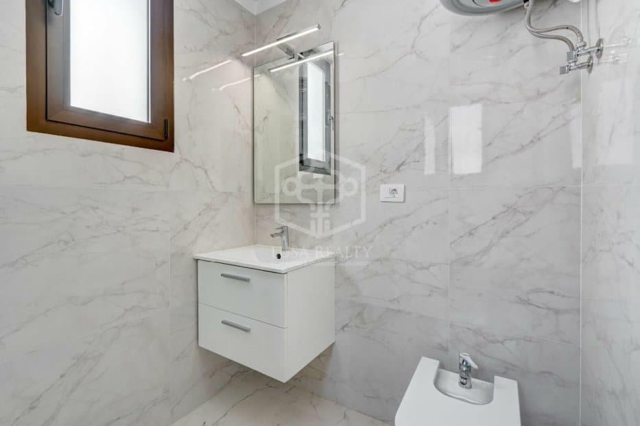 2 Zimmer Villa zu verkaufen in Adeje mit Pool Garage - 995.000 € (Ref: 10077361)