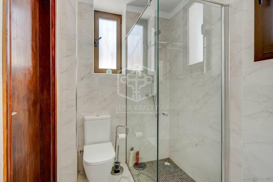 2 Zimmer Villa zu verkaufen in Adeje mit Pool Garage - 995.000 € (Ref: 10077361)