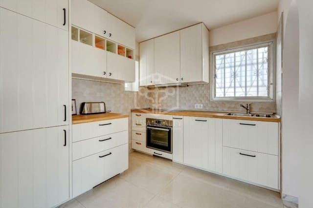 2 Zimmer Villa zu verkaufen in San Eugenio Bajo, Adeje mit Pool Garage - 995.000 € (Ref: 10077361)