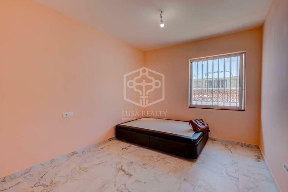 2 Zimmer Villa zu verkaufen in Adeje mit Pool Garage - 995.000 € (Ref: 10077361)