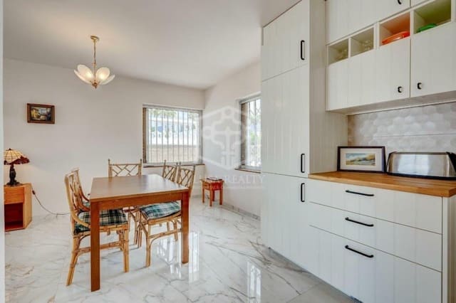 2 Zimmer Villa zu verkaufen in San Eugenio Bajo, Adeje mit Pool Garage - 995.000 € (Ref: 10077361)