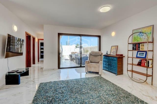 2 Zimmer Villa zu verkaufen in San Eugenio Bajo, Adeje mit Pool Garage - 995.000 € (Ref: 10077361)